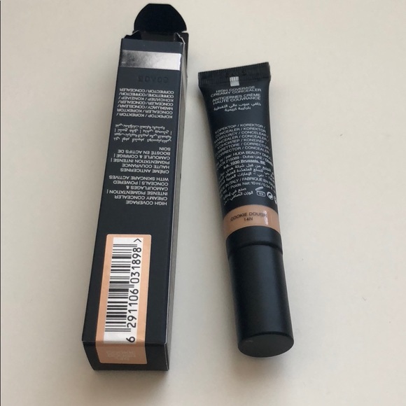 Huda Beauty Concealer - Picture 3 of 3